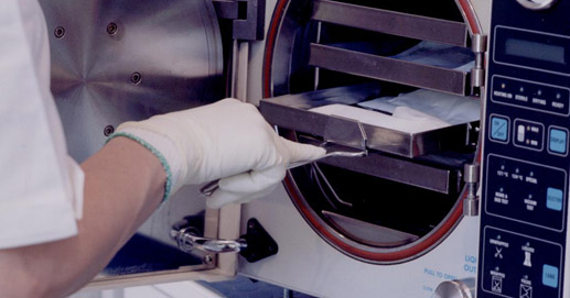 Studio Dentistico - Autoclave per la sterilizzazione degli strumenti Medico-Odontoiatrici